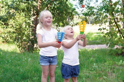 Lena Hra catch ball set 2 vystřelovací košíčky + 2 míčky chytání míčků