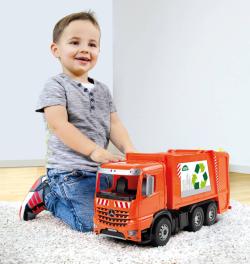 Lena WORXX Auto Mercedes-Benz Arocs popeláři funkční + 2 popelnice