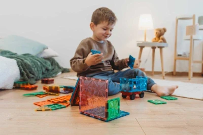 MagnetiQ Magnetická stavebnice Sada s autem 100 ks