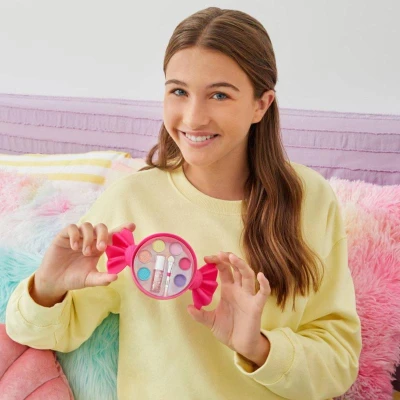 MAKE IT REAL Bonbon set oční stíny + vonící lesk na rty kosmetika po děti