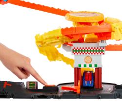 Mattel HOT WHEELS City Kobra útočí herní set s autíčkem