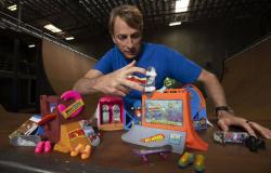 Mattel HOT WHEELS Skatepark set s fingerboardem a botami různé druhy