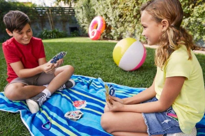 Mattel Hra Uno karty H2O na cesty (společenská hra)