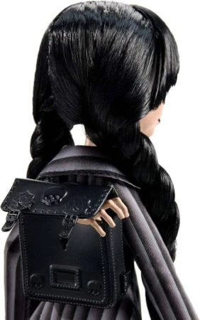 Mattel MONSTER HIGH Panenka Wednesday Addams se stojánkem