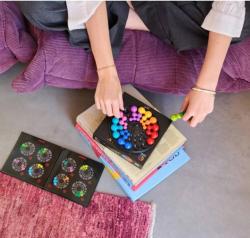 Mindok Hlavolamová hra SMART GAMES IQ Deluxe-Circle 120 rébusů