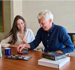 Mindok Hlavolamová hra SMART GAMES IQ Deluxe-Pentagon 120 rébusů