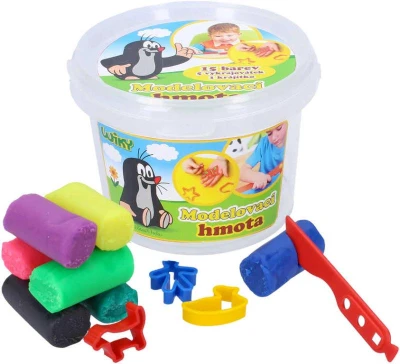 Modelína 300g KRTEK (Krteček) set s vykrajovátkami a nožíkom 15 farieb v vedierku Modelína 300g KRTEK (Krteček) set s vykrajovátkami a nožíkom 15 farieb v vedierku