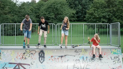 MUUWMI Longboard ABEC 7 PABLO skateboard svítí ve tmě LED Světlo