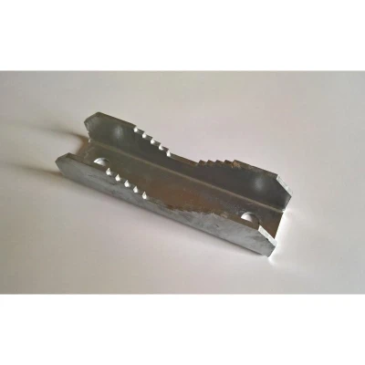Třmen protikus 3mm, rozteč 100mm Třmen protikus 3mm, rozteč 100mm
