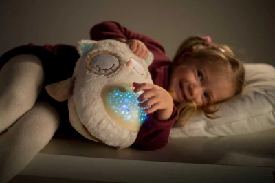 PLYŠ Baby sovička usínáček 25cm projektor na baterie Světlo Zvuk pro miminko