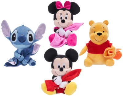 PLYŠ Disney postavička 21cm sedící s dekou 4 druhy (plyšová hračka) PLYŠ Disney postavička 21cm sedící s dekou 4 druhy (plyšová hračka)