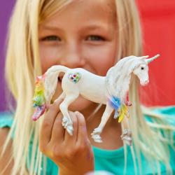 Schleich Koník Bayala jednorožec hřebec srdíčkový duhový figurka ručně malovaná
