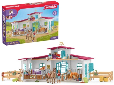 Schleich Stáj u jezera herní set se 3 koníky a 2 figurkami s doplňky plast Schleich Stáj u jezera herní set se 3 koníky a 2 figurkami s doplňky plast