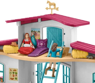 Schleich Stáj u jezera herní set se 3 koníky a 2 figurkami s doplňky plast