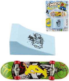 Skateboard prstový set s rampou různé druhy plast na kartě Skateboard prstový set s rampou různé druhy plast na kartě