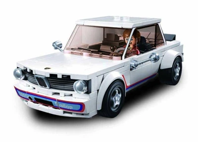 Sluban Model Bricks Auto klasický vůz 2002 277 dílků + 1 figurka (stavebnice)