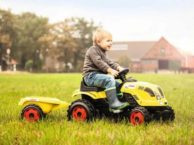 Smoby Baby traktor dětský šlapací CLAAS zelený s vlečkou a klaksonem plast