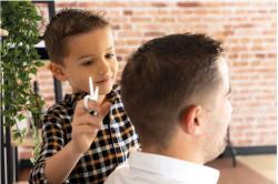 Smoby Barber sada na holení a stříhání pás s doplňky na baterie Světlo Zvuk