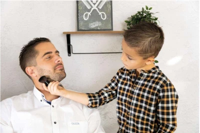 Smoby Barber sada na holení a stříhání pás s doplňky na baterie Světlo Zvuk