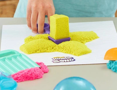 Spin Master Kinetic Sand velký herní set kinetický písek s formičkami a nástroji