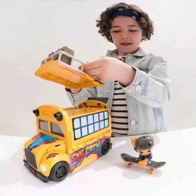 Spin Master Tech Deck SK8 Crew 2v1 autobus / skatepark set s figurkou