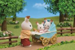 Sylvanian Families dvojčata Chocolate králíků set s kočárkem a doplňky v krabici