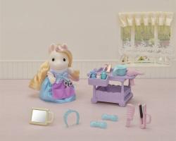 Sylvanian Families Kadeřnictví herní set poník Serafina s vlasy a doplňky