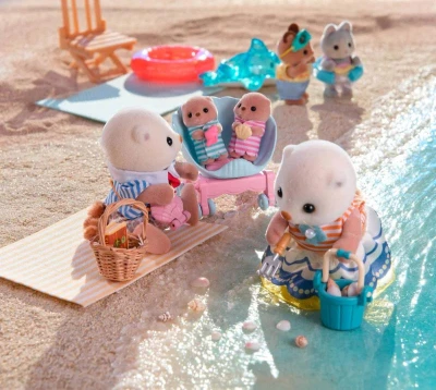 Sylvanian Families rodina mořských vyder set 4 figurky v krabici