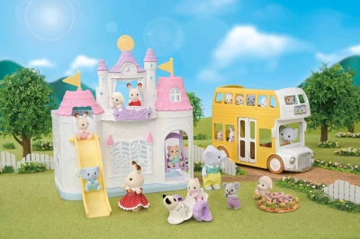 Sylvanian Families zámecká školka set s figurkou králíčka a doplňky