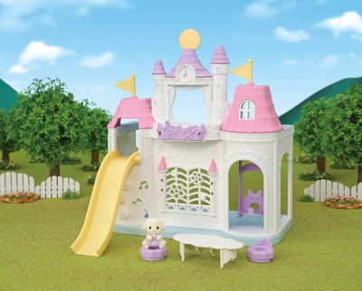 Sylvanian Families zámecká školka set s figurkou králíčka a doplňky
