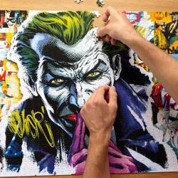 Trefl PUZZLE PREMIUM Batman Villains: Joker 68x48cm 1000 dílků