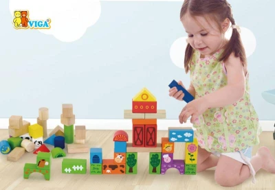 Viga DŘEVO Baby stavebnice Farma kostky 50ks v kyblíku (dřevěná hračka)