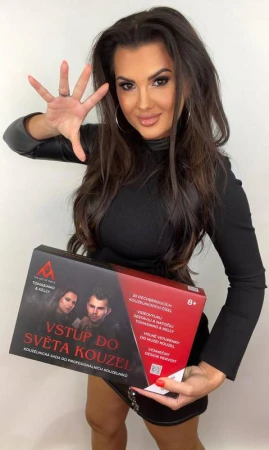 Vstup do světa kouzel kouzelnická sada Tomasiano a Kelly