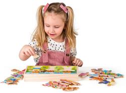Woody DŘEVO Šatní skříň Medvědí rodinka vkládací puzzle 54 dílků v boxu