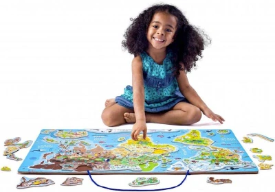 Woody DŘEVO Svět v obrázcích 77x47cm Hra Puzzle naučné 2v1 mapa světa 86 dílků